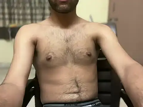 Snapshot of rahul_4u chatting on 10/07/25, 06:42 rahul 4u online show from 10/07/25, 06:42