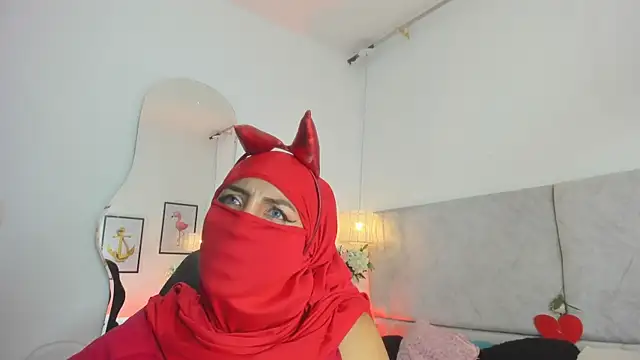 naomiii   online show from 02/20/26, 11:45