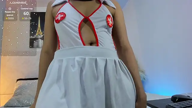 naomiii   online show from 05/08/26, 11:58