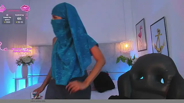 naomiii   online show from 02/12/26, 12:38