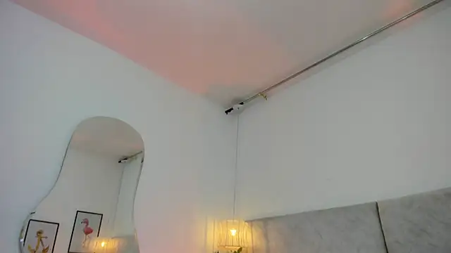 naomiii   online show from 03/07/26, 11:49