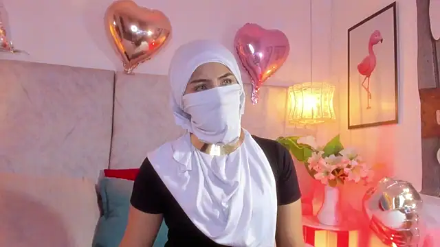 naomiii   online show from 03/30/26, 11:22