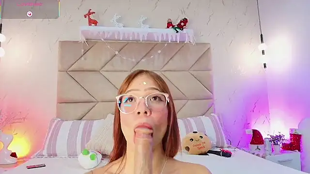 CaroSainz online show from 12/16/25, 01:21