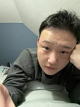 Snapshot of tuki_fu chatting on 06/03/26, 02:33 tuki fu online show from 06/03/26, 02:33