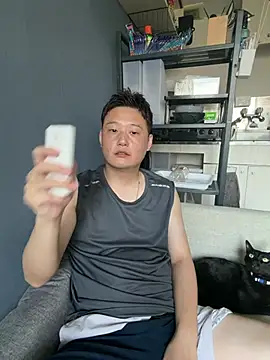Snapshot of tuki_fu chatting on 07/21/26, 04:47 tuki fu online show from 07/21/26, 04:47
