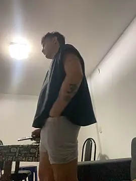 Snapshot of LCarreraa chatting on 03/01/25, 04:37 LCarreraa online show from 03/01/25, 04:37