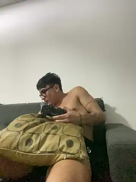 Snapshot of LCarreraa chatting on 03/04/25, 02:27 LCarreraa online show from 03/04/25, 02:27