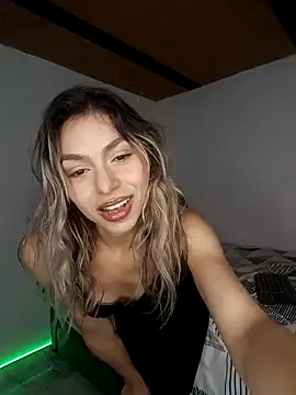 Snapshot of Karolgood3 chatting on 01/25/25, 11:00 Karolgood3 online show from 01/25/25, 11:00