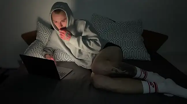 Snapshot of Antik chatting on 02/09/25, 10:00 Antik online show from 02/09/25, 10:00