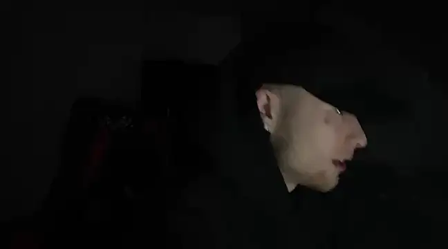 Snapshot of Antik chatting on 01/18/25, 01:30 Antik online show from 01/18/25, 01:30