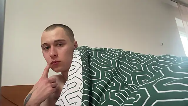 Snapshot of Antik chatting on 02/10/25, 06:20 Antik online show from 02/10/25, 06:20