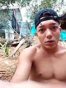 Snapshot of tayson_ chatting on 09/25/25, 11:16 tayson online show from 09/25/25, 11:16