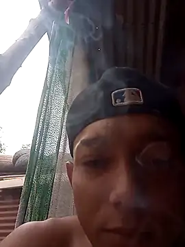 Snapshot of tayson_ chatting on 11/08/25, 11:36 tayson online show from 11/08/25, 11:36