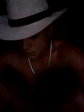 Snapshot of tayson_ chatting on 04/04/26, 11:39 tayson online show from 04/04/26, 11:39