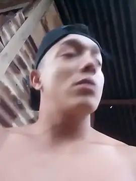 Snapshot of tayson_ chatting on 10/09/25, 10:49 tayson online show from 10/09/25, 10:49