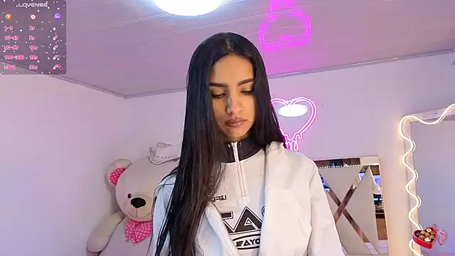 Snapshot of Jazmin_tay chatting on 11/09/25, 11:47 Jazmin tay online show from 11/09/25, 11:47