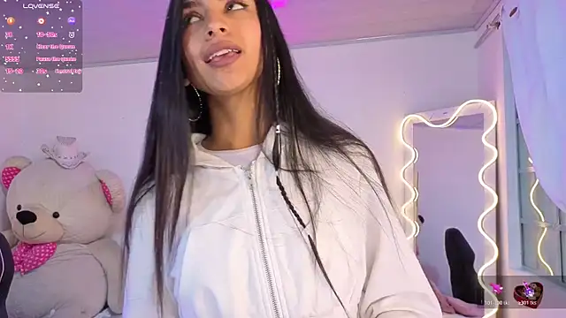 Snapshot of Jazmin_tay chatting on 11/12/25, 11:36 Jazmin tay online show from 11/12/25, 11:36