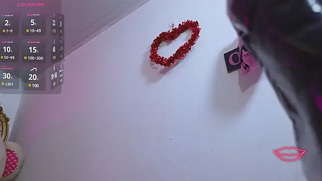 Snapshot of Jazmin_tay chatting on 03/10/25, 10:24 Jazmin tay online show from 03/10/25, 10:24