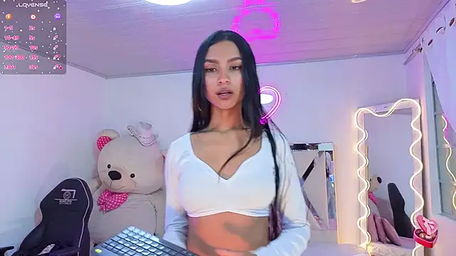 Snapshot of Jazmin_tay chatting on 11/15/25, 11:58 Jazmin tay online show from 11/15/25, 11:58