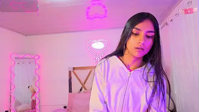 Snapshot of Jazmin_tay chatting on 09/15/25, 12:05 Jazmin tay online show from 09/15/25, 12:05