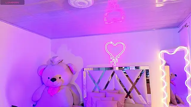 Snapshot of Jazmin_tay chatting on 10/29/25, 11:53 Jazmin tay online show from 10/29/25, 11:53