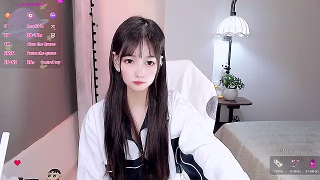 Snapshot of Xiaomi-Angela chatting on 06/23/26, 02:15 Xiaomi-Angela online show from 06/23/26, 02:15