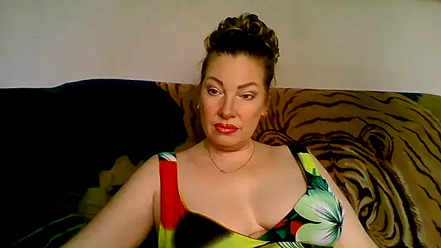 Snapshot of maritanna chatting on 06/27/26, 05:02 maritanna online show from 06/27/26, 05:02