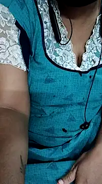 Snapshot of Yours_Radika chatting on 02/19/25, 11:38 Yours Radika online show from 02/19/25, 11:38