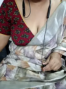 Snapshot of Yours_Radika chatting on 01/04/25, 04:22 Yours Radika online show from 01/04/25, 04:22