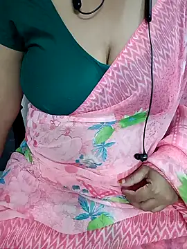 Snapshot of Yours_Radika chatting on 01/21/25, 04:48 Yours Radika online show from 01/21/25, 04:48