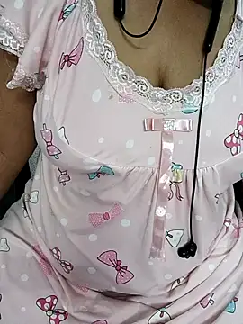 Snapshot of Yours_Radika chatting on 02/19/25, 08:22 Yours Radika online show from 02/19/25, 08:22