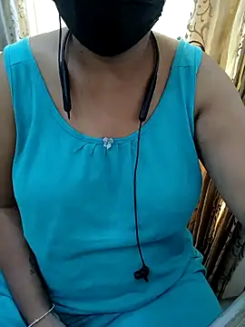 Snapshot of Yours_Radika chatting on 02/23/25, 06:07 Yours Radika online show from 02/23/25, 06:07