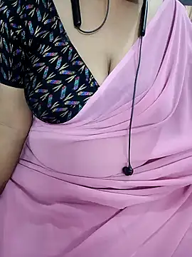 Snapshot of Yours_Radika chatting on 01/30/25, 05:49 Yours Radika online show from 01/30/25, 05:49