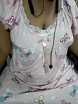 Snapshot of Yours_Radika chatting on 02/01/25, 09:54 Yours Radika online show from 02/01/25, 09:54