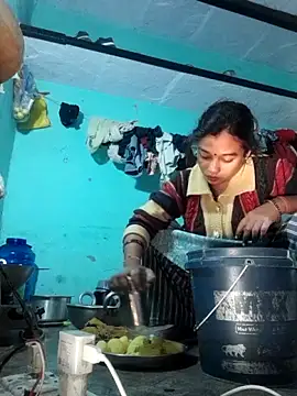 Surajpuja79 online show from 12/05/25, 04:00