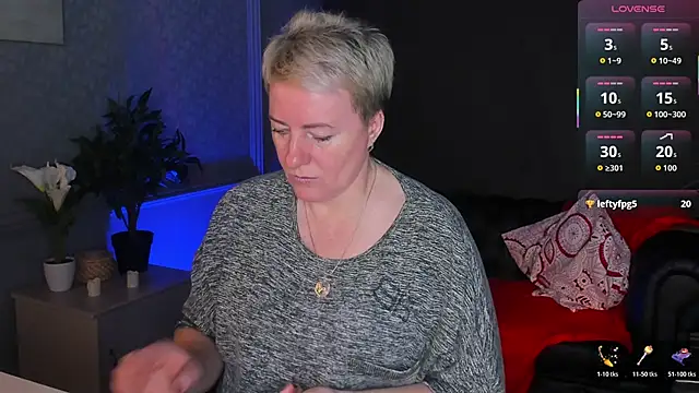 Nika Smit online show from 04/05/26, 05:14