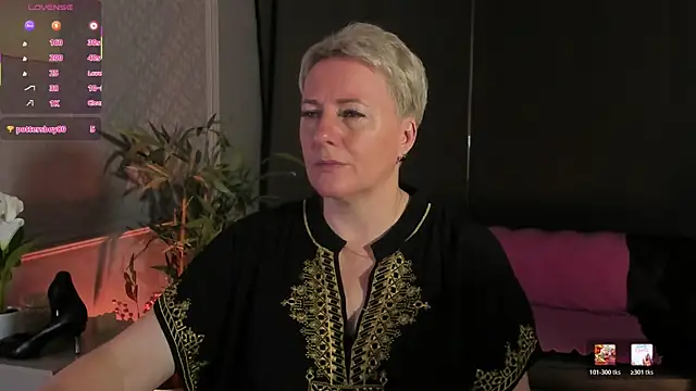 Snapshot of Nika_Smit chatting on 06/28/26, 05:14 Nika Smit online show from 06/28/26, 05:14