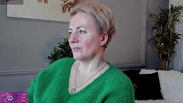 Nika Smit online show from 02/07/25, 01:11