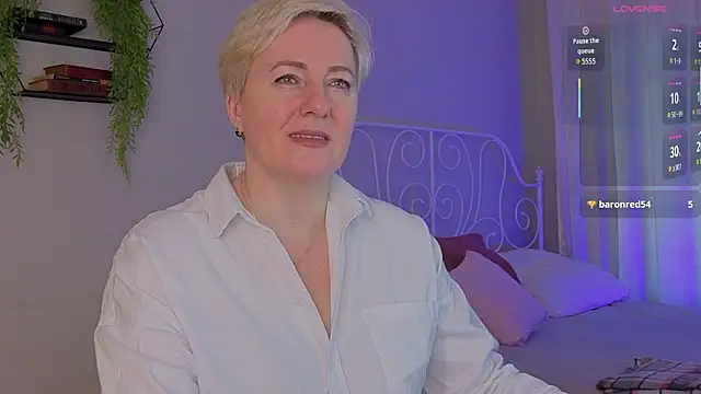 Nika Smit online show from 03/07/26, 05:36