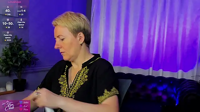 Nika Smit online show from 09/19/25, 05:00