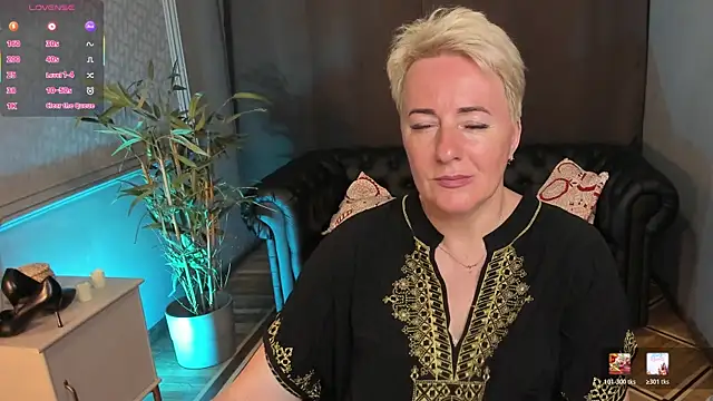 Snapshot of Nika_Smit chatting on 07/03/26, 09:05 Nika Smit online show from 07/03/26, 09:05