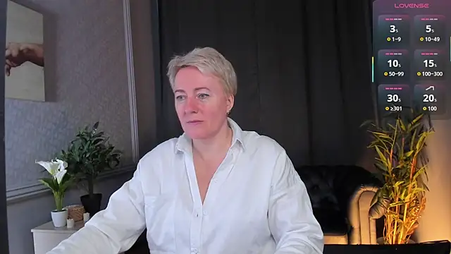 Nika Smit online show from 04/19/26, 06:36