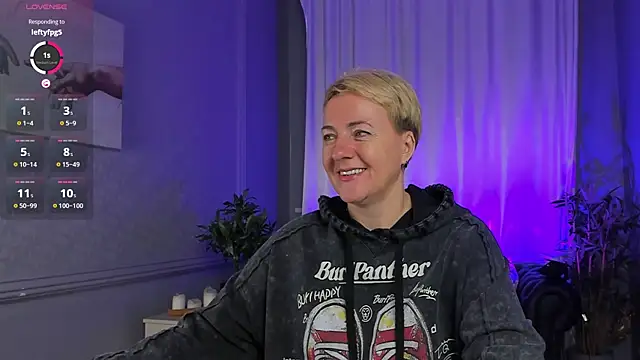 Nika Smit online show from 10/23/25, 05:06