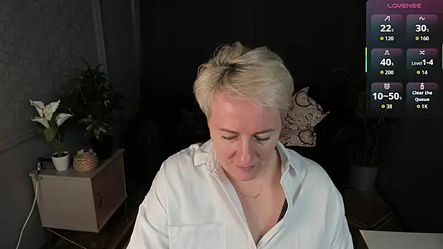 Nika Smit online show from 03/06/26, 09:26