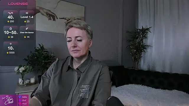 Nika Smit online show from 02/21/25, 09:45