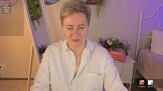 Snapshot of Nika_Smit chatting on 05/17/26, 05:29 Nika Smit online show from 05/17/26, 05:29