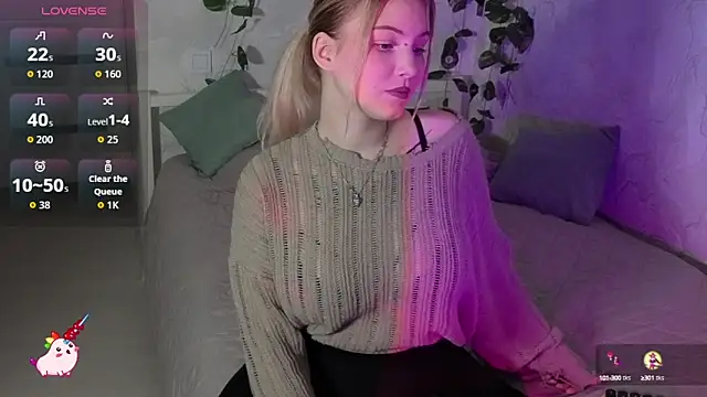 Snapshot of HellenHornny chatting on 09/24/25, 11:39 HellenHornny online show from 09/24/25, 11:39