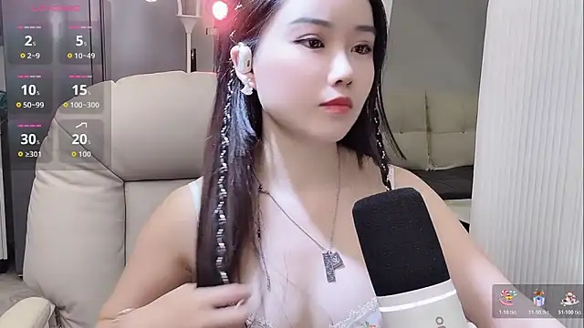 yoyo520- online show from 11/08/25, 06:22