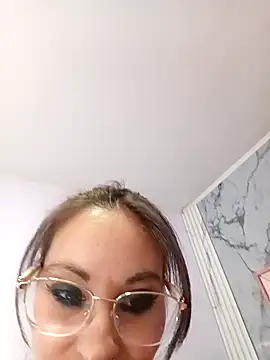 abril ch  online show from 03/31/26, 01:13