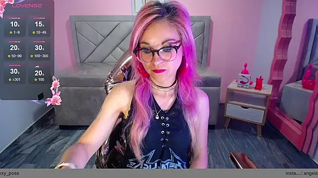 Snapshot of abril_ch_ chatting on 11/12/25, 10:52 abril ch online show from 11/12/25, 10:52